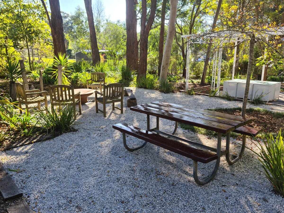 Fire pit and picnic table